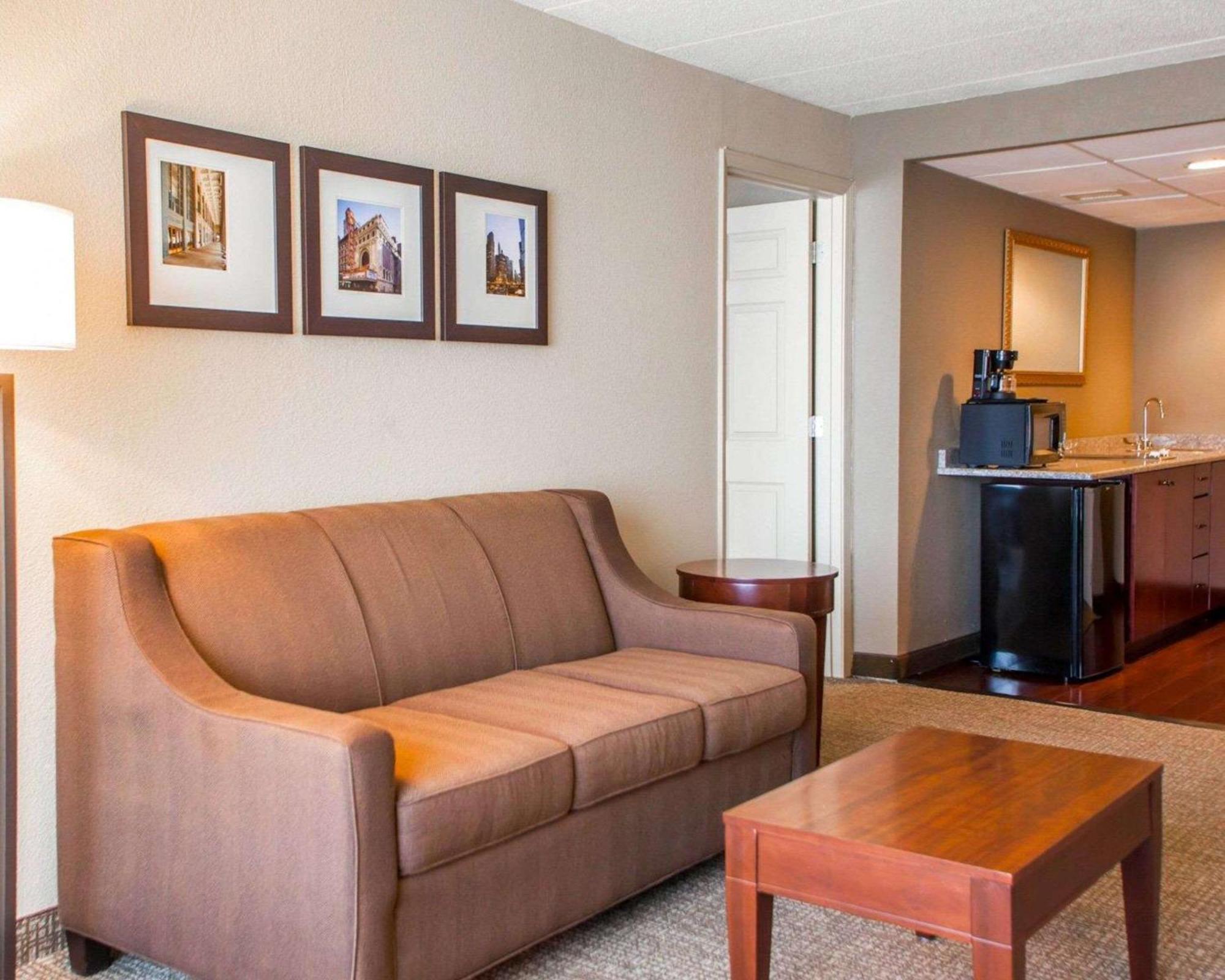 Quality Inn & Suites Orland Park - Chicago المظهر الخارجي الصورة